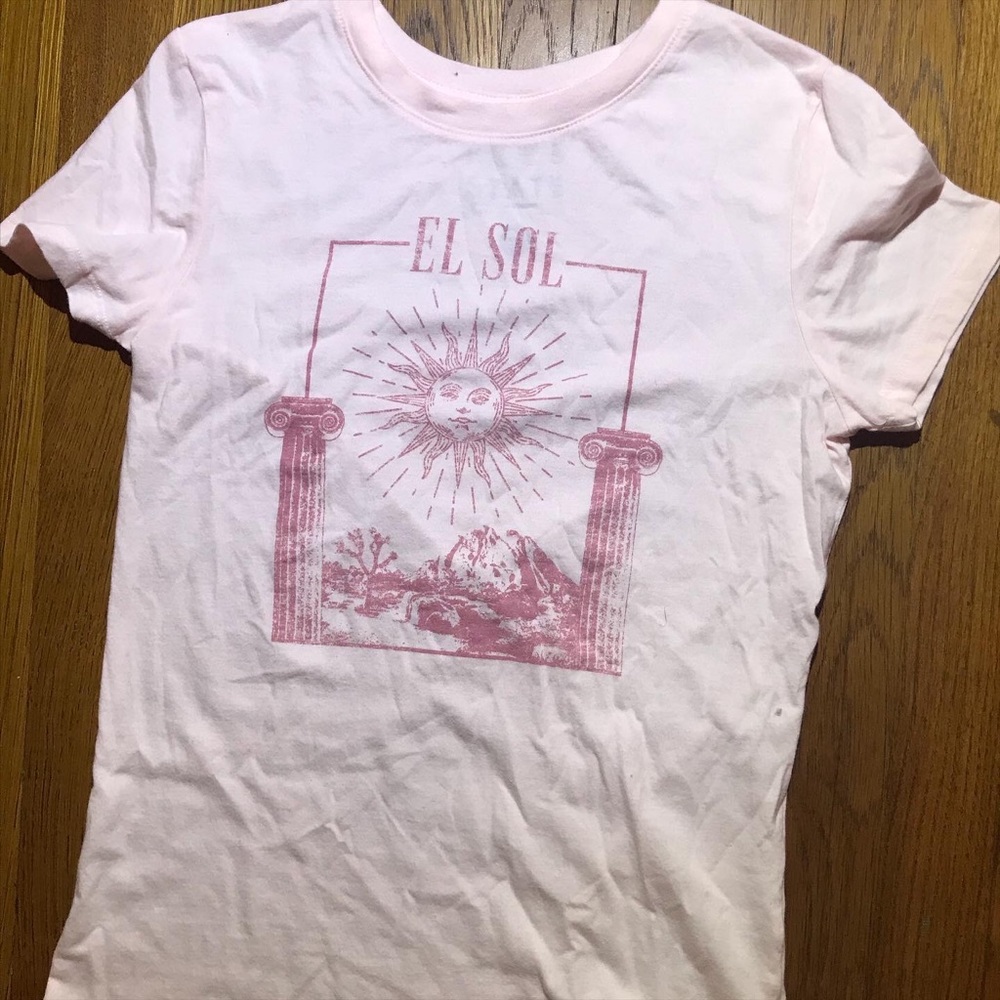 Pink Free State tee . like new
